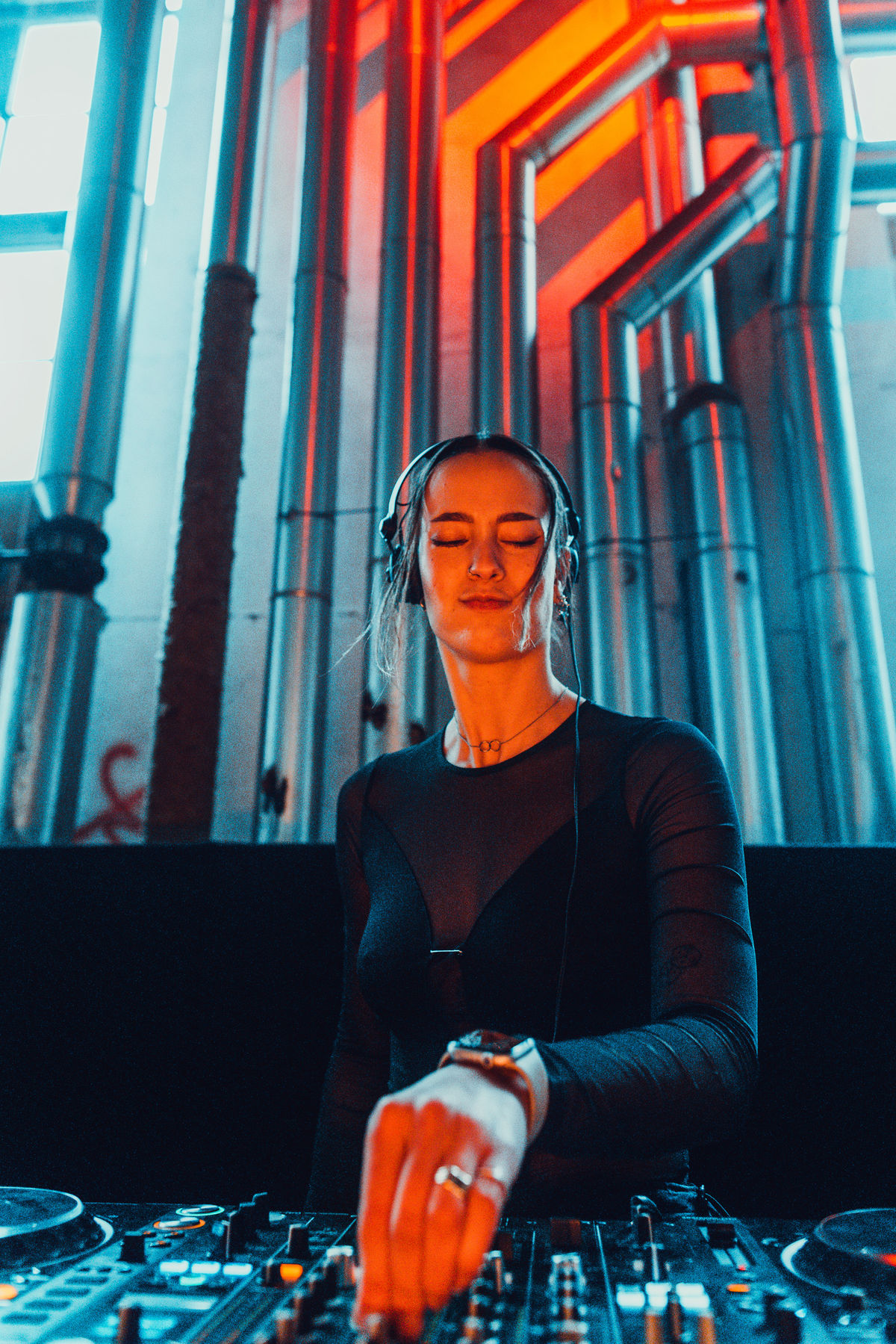 Loading... just a sec